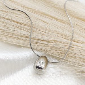 COLLAR FINO OVALO BOMBEADO