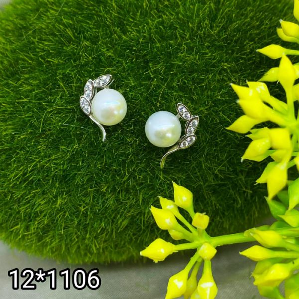 12-1106.jpg 12-1106.jpg