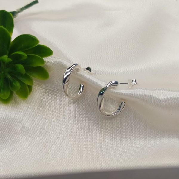 12-1207.jpg 12-1207.jpg