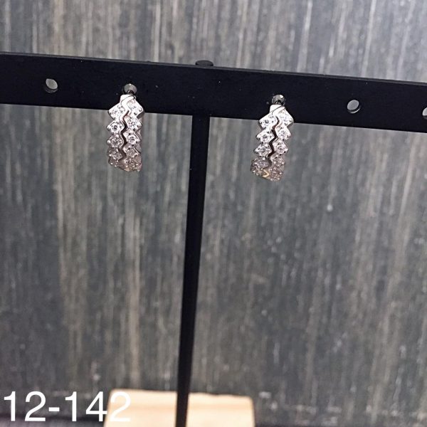 12-142.jpg 12-142.jpg