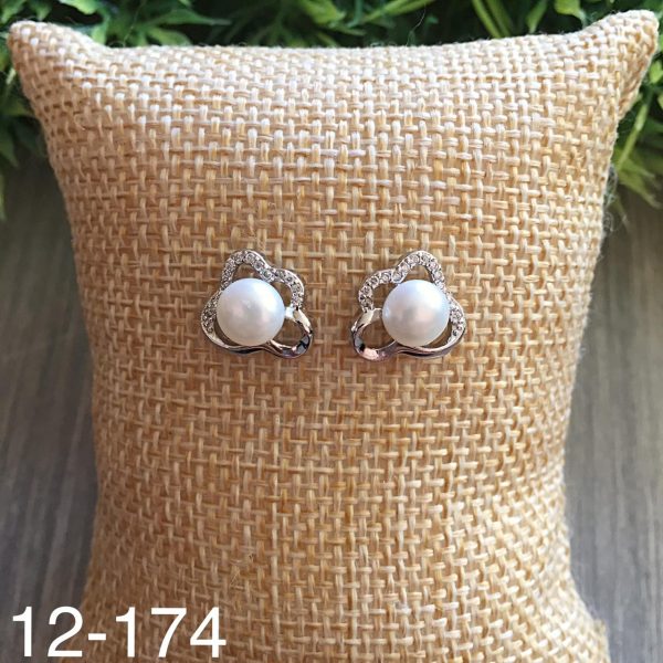 12-174.jpg 12-174.jpg