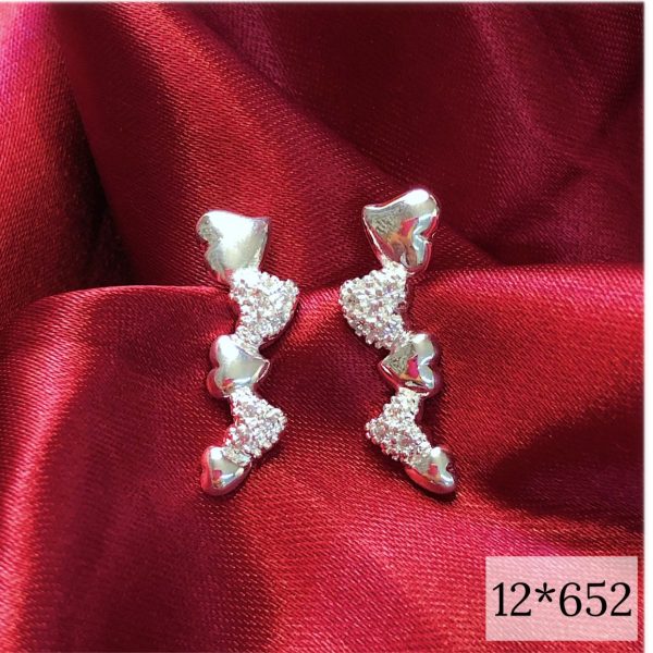 12-652.jpg 12-652.jpg