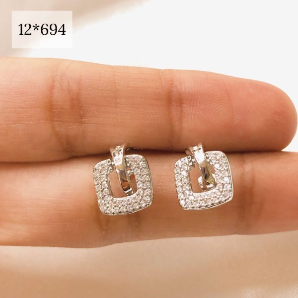 12-694.jpg 12-694.jpg