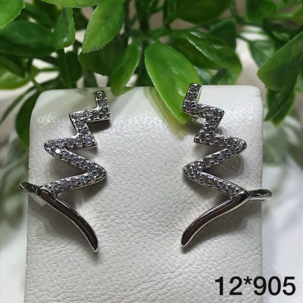 12-905.jpg 12-905.jpg