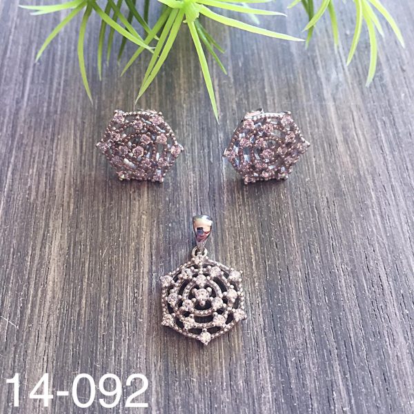 14-092.jpg 14-092.jpg