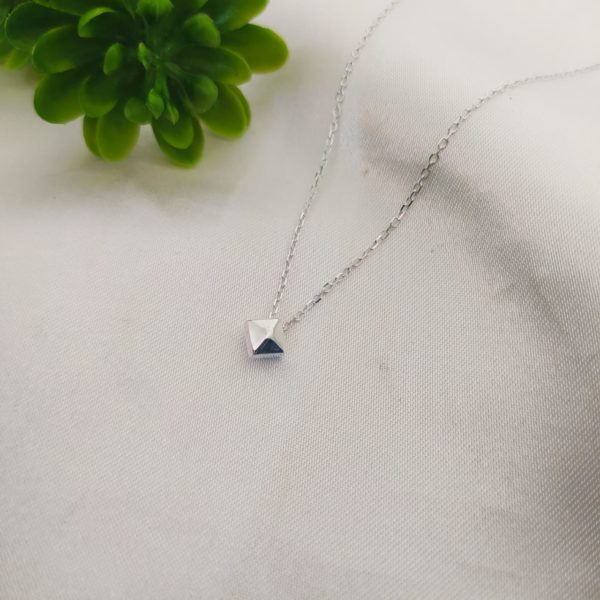 15-747.jpg 15-747.jpg