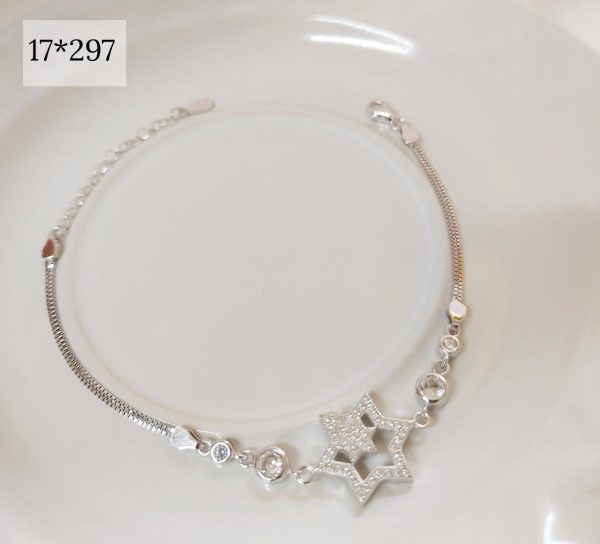 17-297.jpg 17-297.jpg