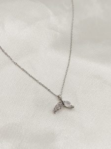 COLLAR COLA BALLENA PAVE